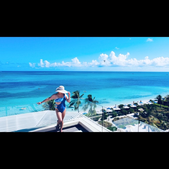 2pack Marble Print Cut-Out One Piece Swimsuit - Picture 3 of 3